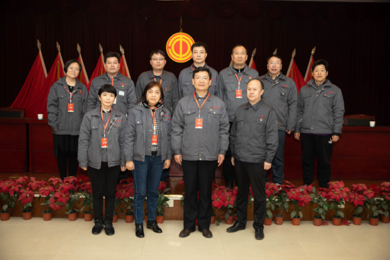 1587362280896732.jpg 新老委員合影_副本.jpg