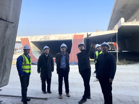 1733709274893090.jpg 趙春陽調(diào)研2_副本.jpg